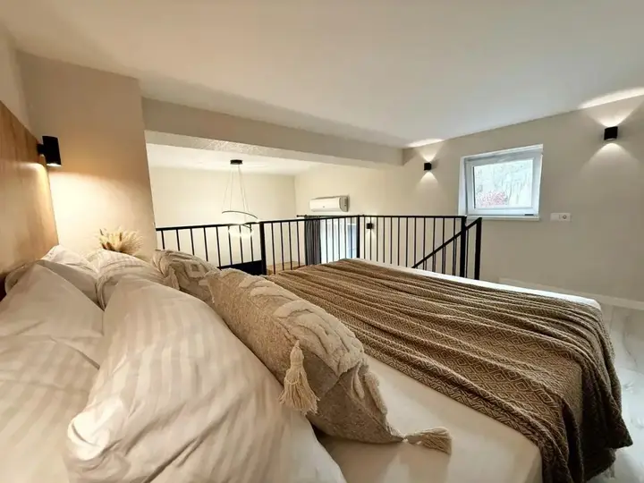 Агой: Апартаменты двухуровневые Три минуты до пляжа