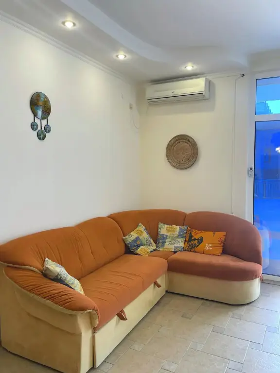 Новомихайловский: O'LIVIO (Оливио)