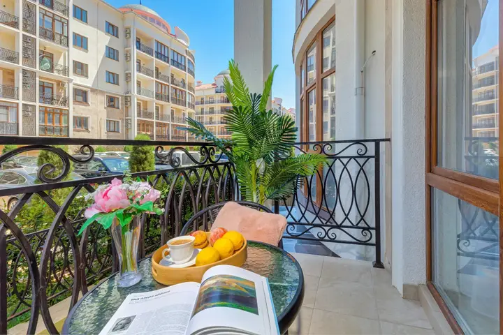 Геленджик: Апартаменты с балконом и видом на горы Sea Breeze & SPA