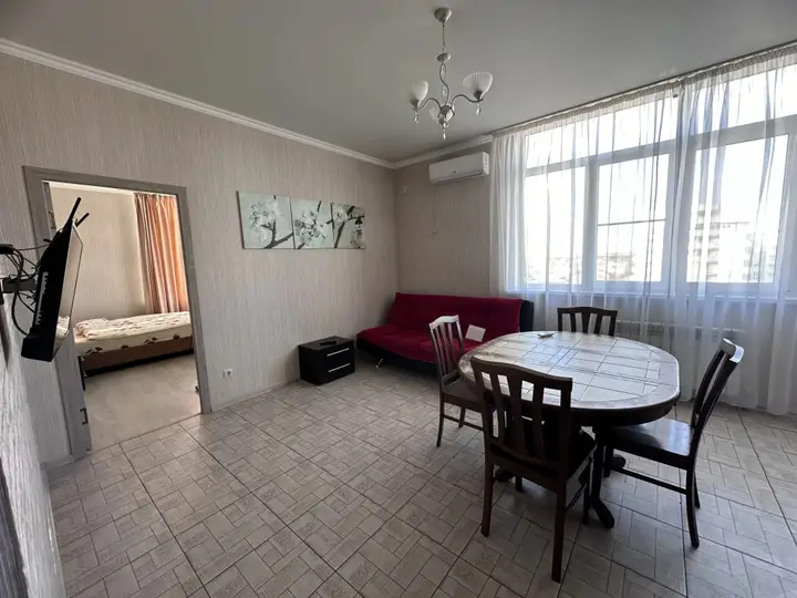 Славянск-на-Кубани: Квартира двухкомнатная 65 м²