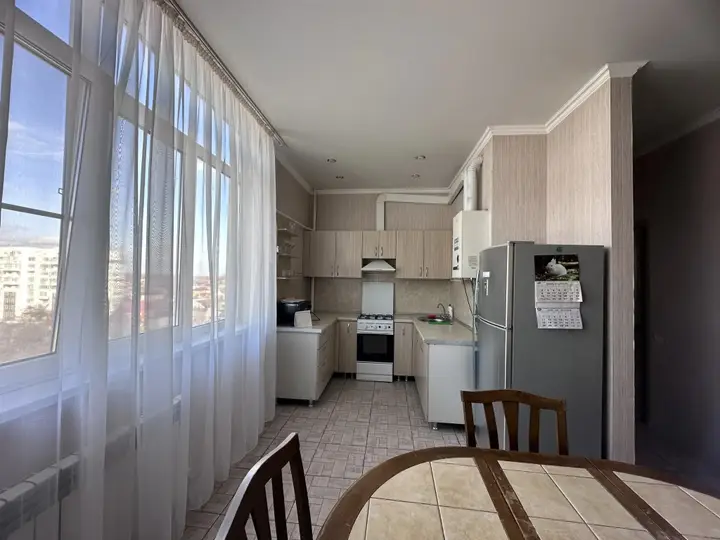 Славянск-на-Кубани: Квартира двухкомнатная 65 м²