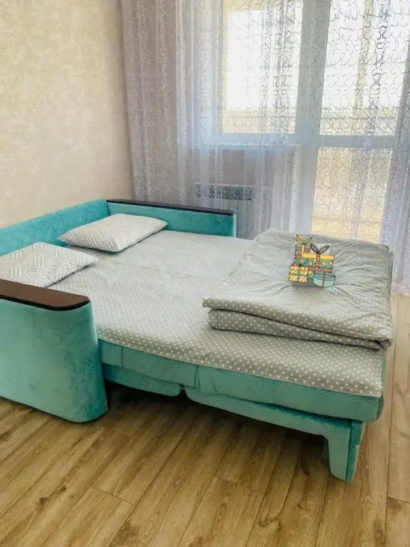 Новый Уренгой: Квартира в Микрорайоне Дружба 5/4