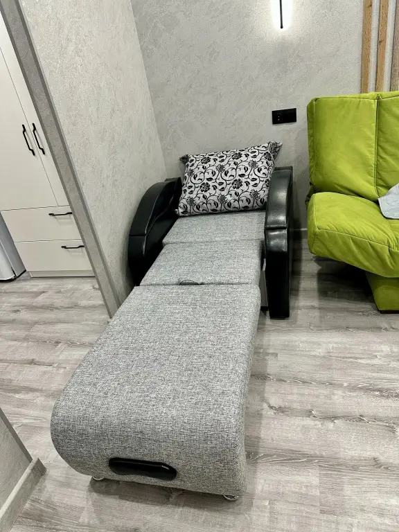Новый Уренгой: Квартира в Мкр Созидателей 2/4