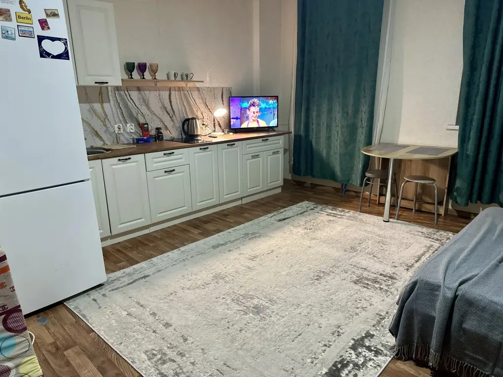 Новый Уренгой: Квартира в Мкрн Строителей 7/2