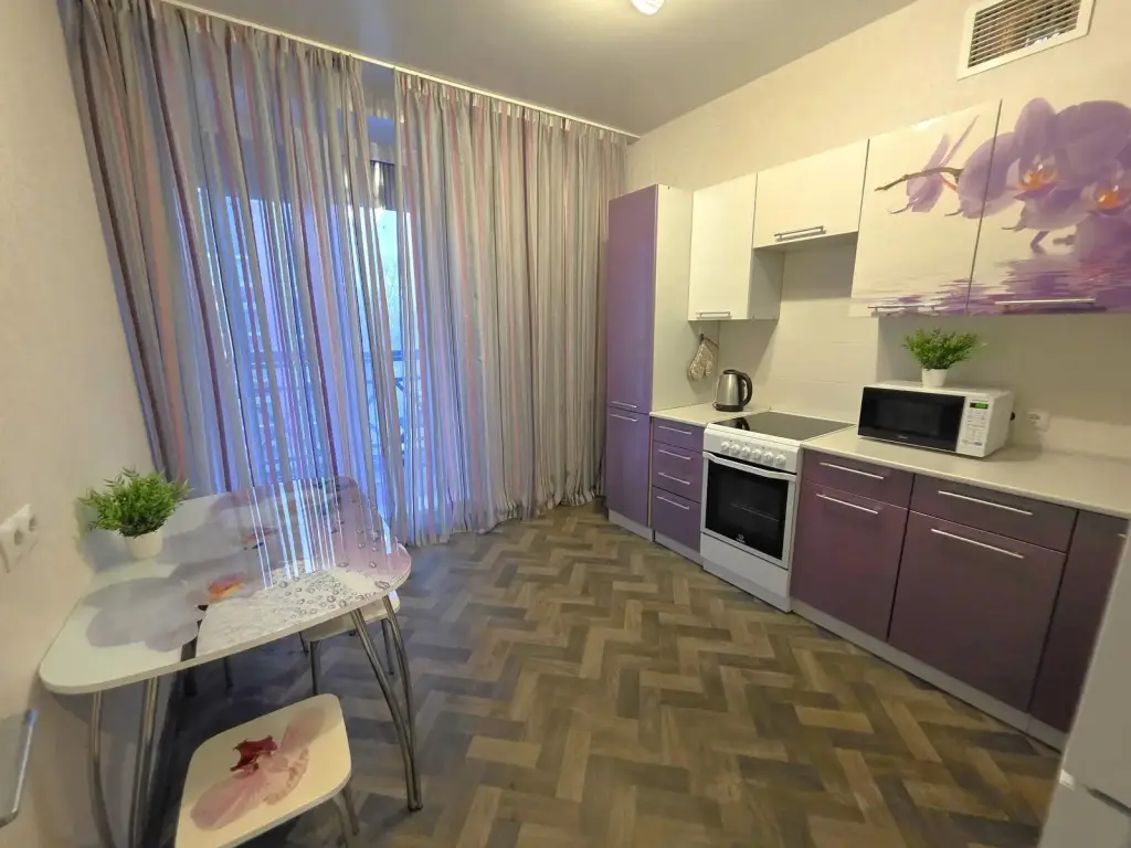 Северодвинск: Апартаменты SeveRent на Лесной 37
