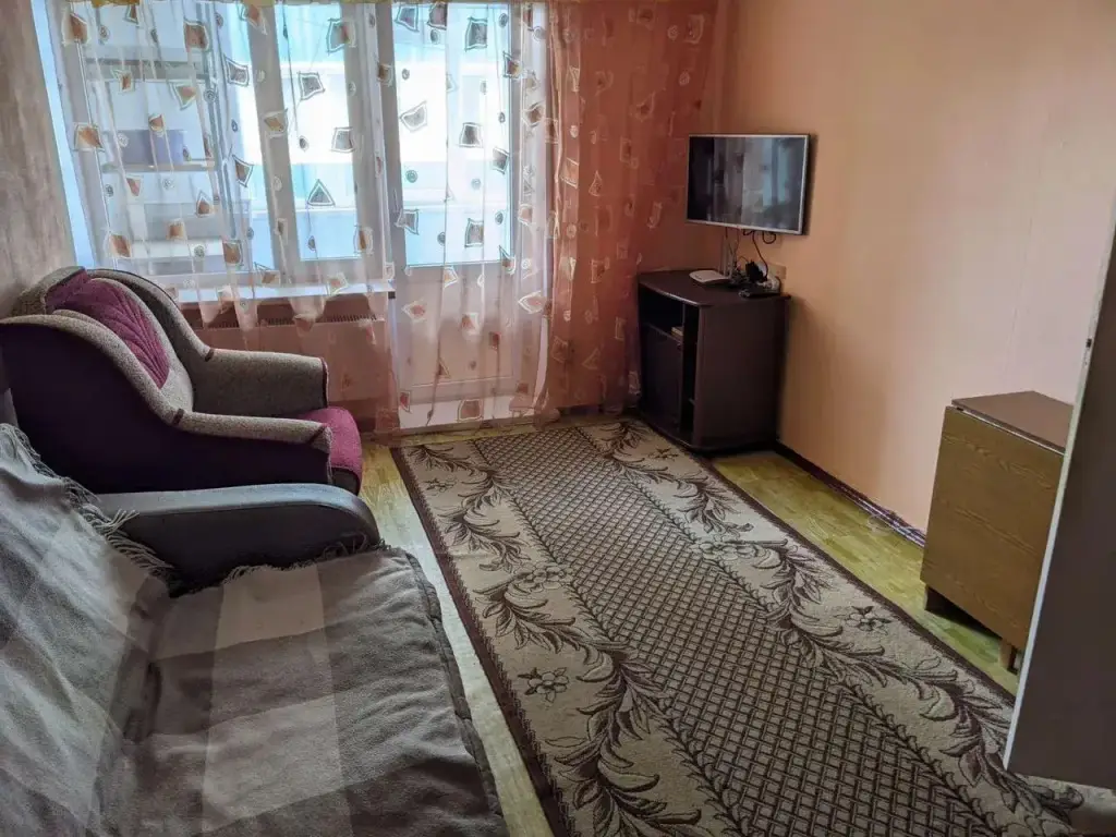 Ноябрьск: Квартира на Новосёлов 1