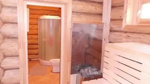 Углич: Hunter Village
