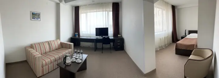 Русский: Hotel Paris Gostinichnogo Kompleksa Dvfu