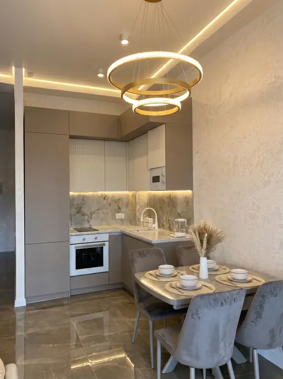 Севастополь: Апартаменты Абсолютно новый апартамент в 50 метрах от моря