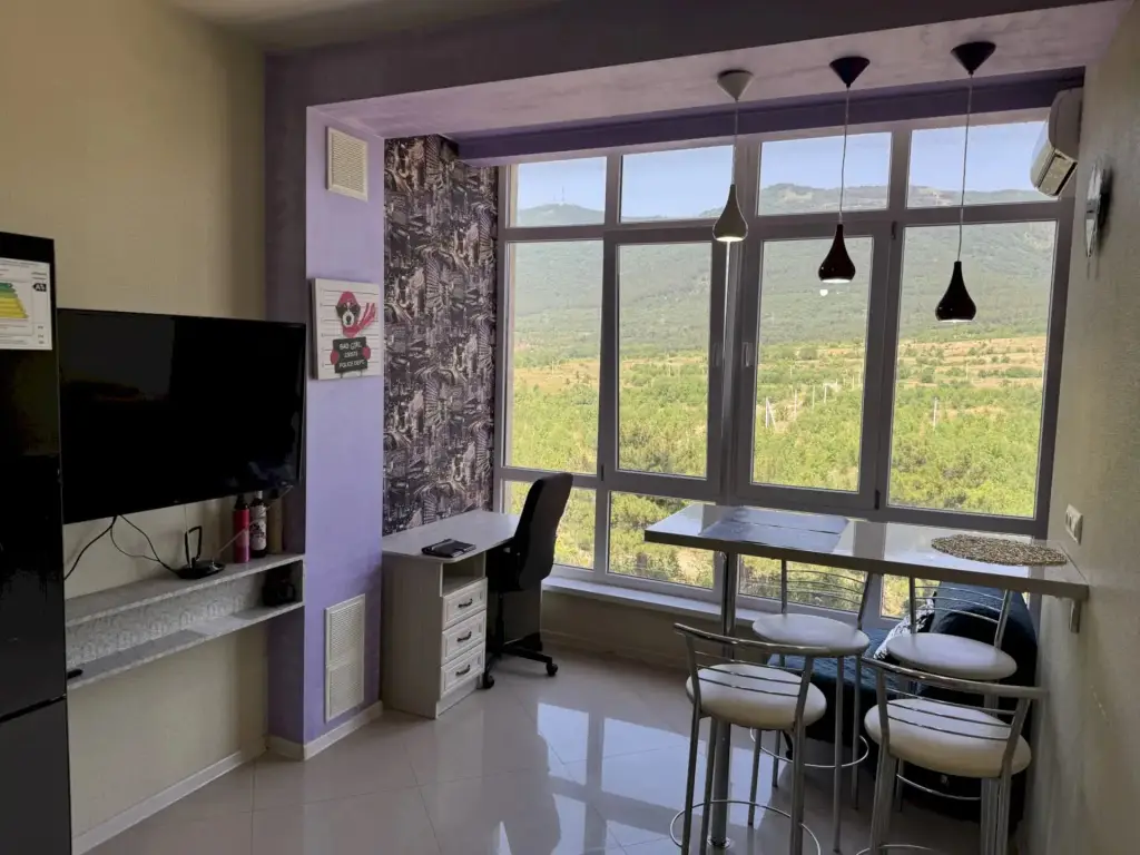 Геленджик: Квартира 569 с Видом на Горы в Тихом Районе