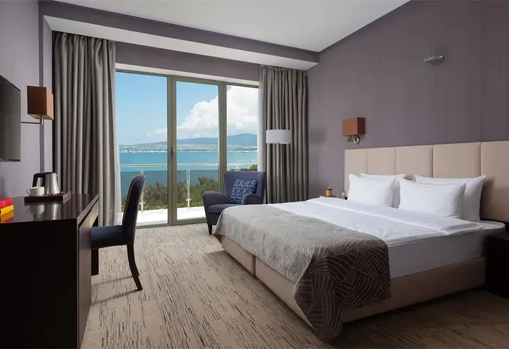 Геленджик: "Приморье" Grand Resort Hotel