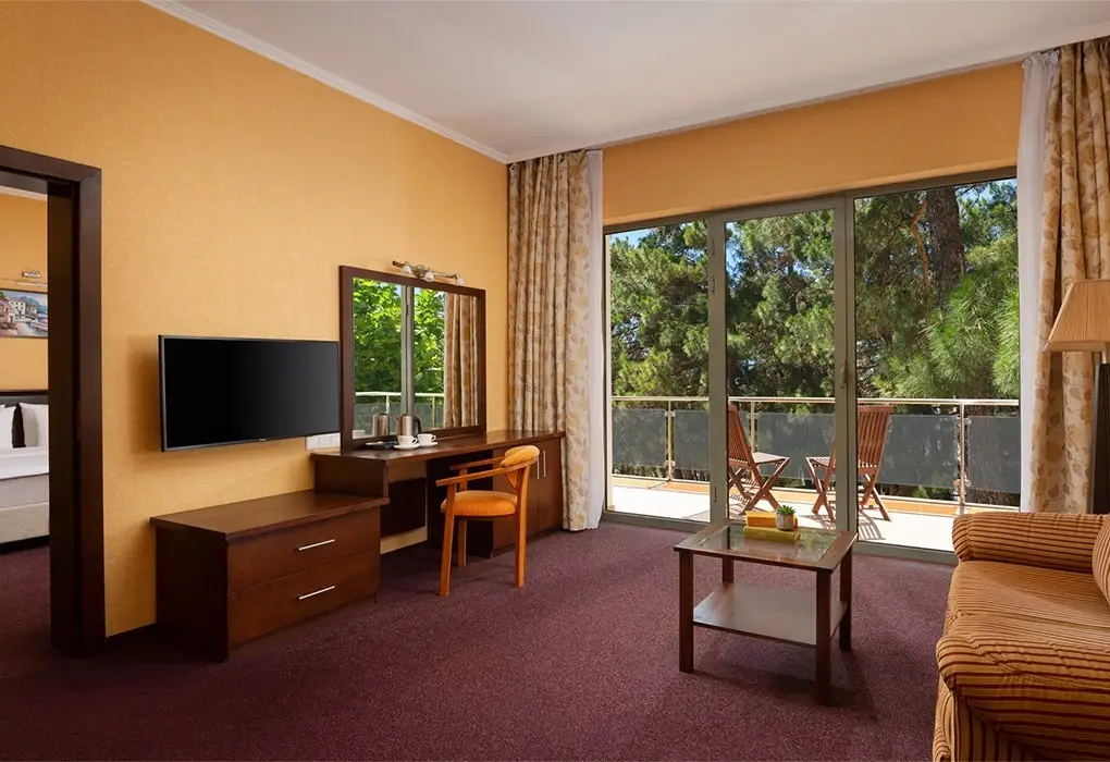 Геленджик: "Приморье" Grand Resort Hotel