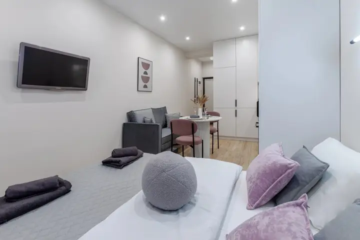 Самара: Апартаменты RentPlaza люкс в центре города рядом с Волгой