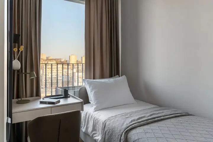 Владивосток: Квартира ЖК Море Две спальни вид на город, пляж под домом