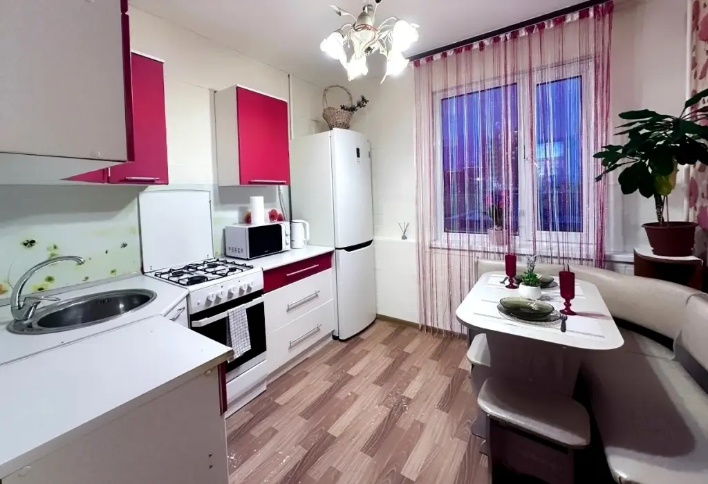 Новый Уренгой: Квартира Дом 89 2комн в Мирном 2/4