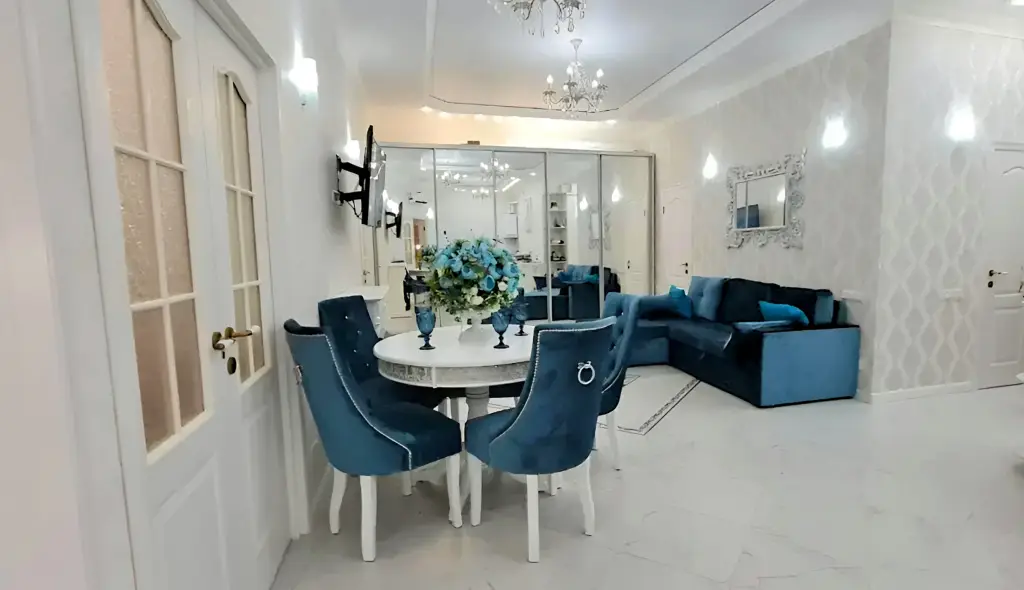 Геленджик: Квартира Royal Apartment на Крымской 22 Четырехкомнатные