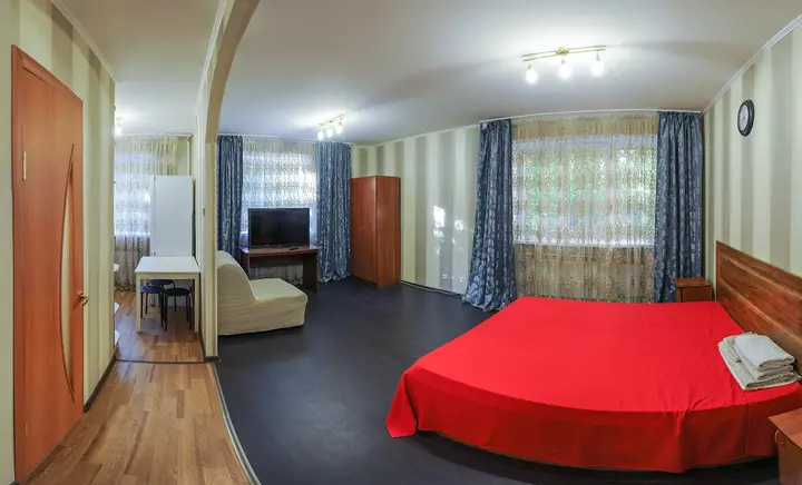Омск: Квартира на Ул Рождественского 5