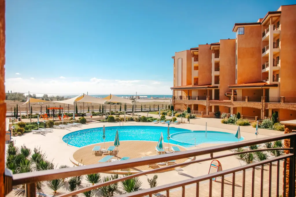Заозерное: Апартаменты ЖК Альбадельмаре Family suite premium