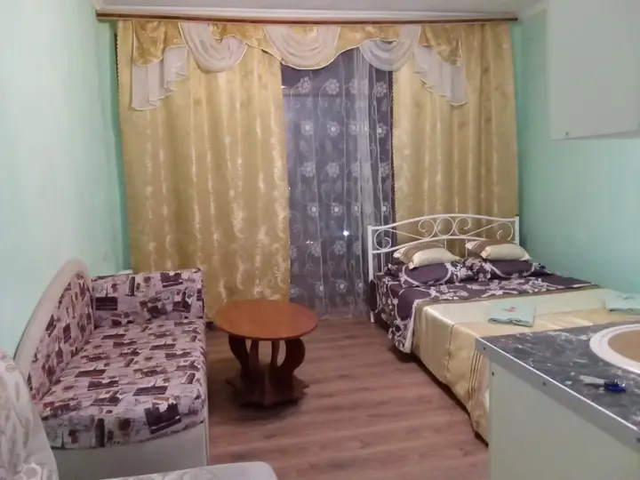 Севастополь: Апартаменты у моря с бассейном
