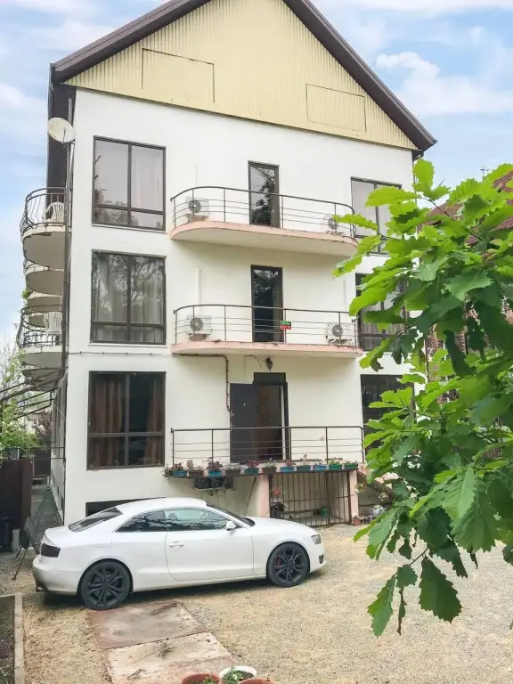 Вардане: Меблированные комнаты Smile_Hotels
