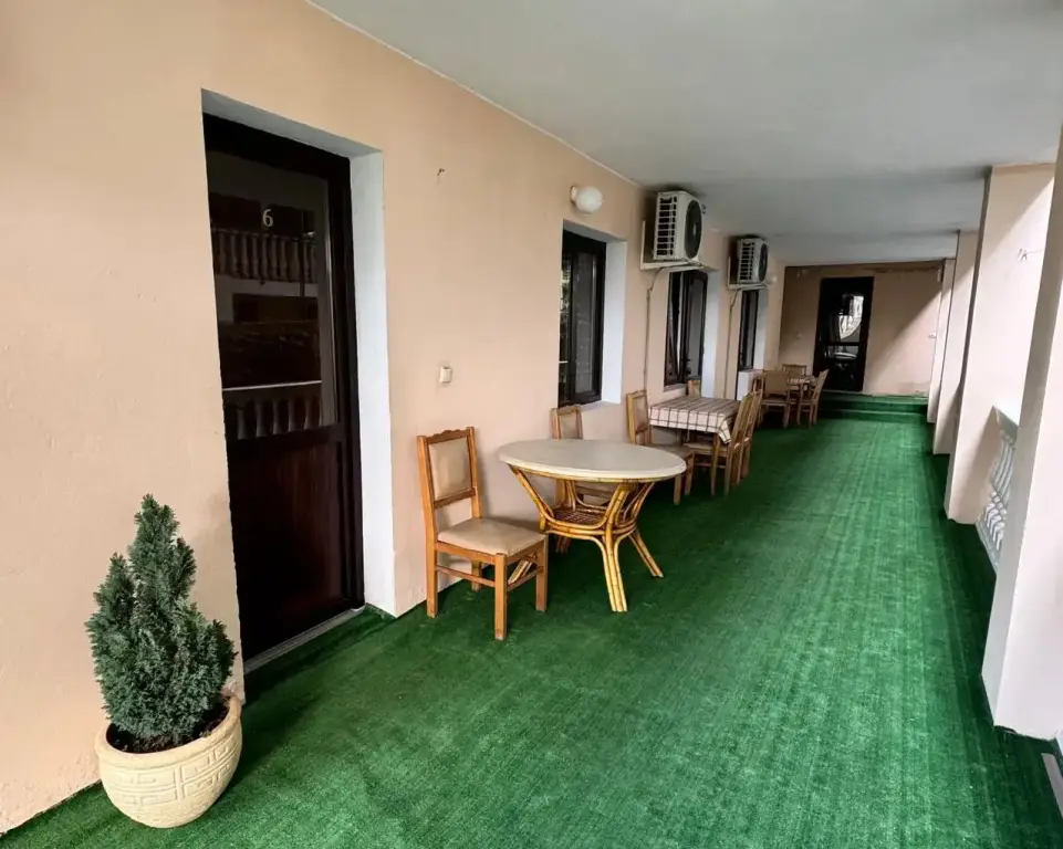 Вардане: Гостевой дом Сакура