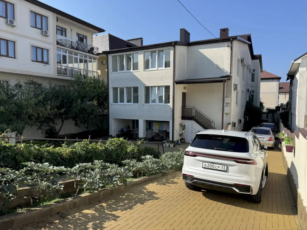 Геленджик: Апартаменты 575 Этаж 130 м² с террасой и 3 спальнями – Центр, пляж рядом