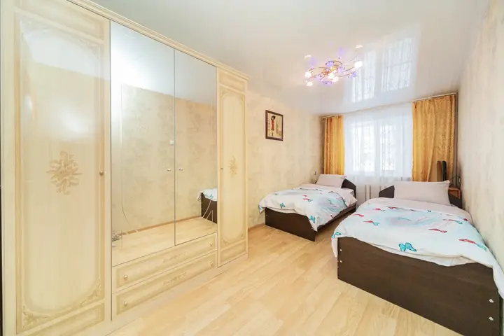 Пермь: Квартира Двухкомнатная на Танкистов 39