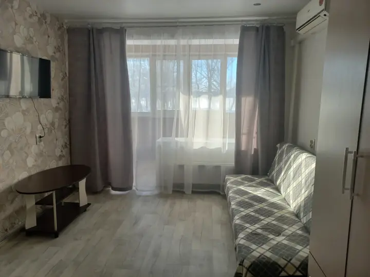 Выкса: Квартира 1 Мая, с красивым видом на пруд