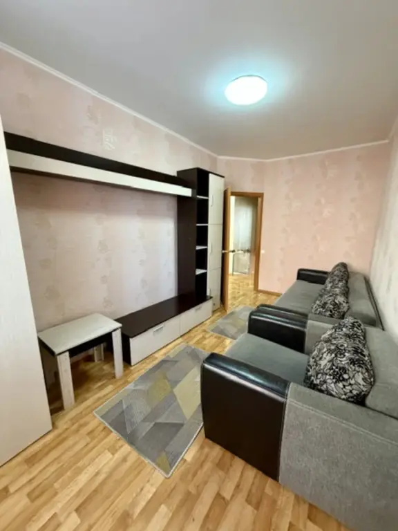 Ишим: Квартира Уютная 2-к. 55 м², 4 кровати