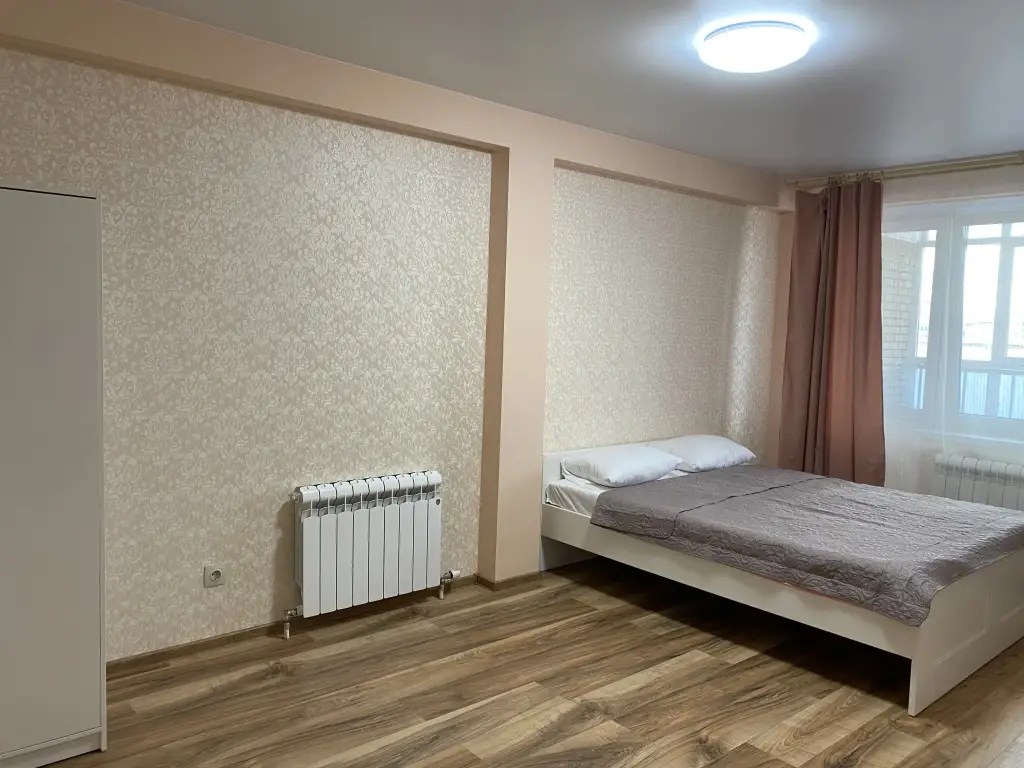 Нижний Новгород: Жилое помещение Трехкомнатная квартира на Родионова