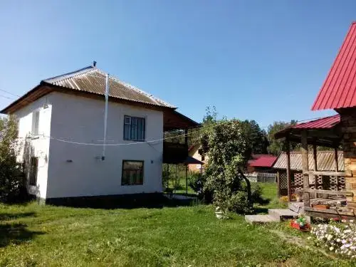 Катунь: Helen Guesthouse