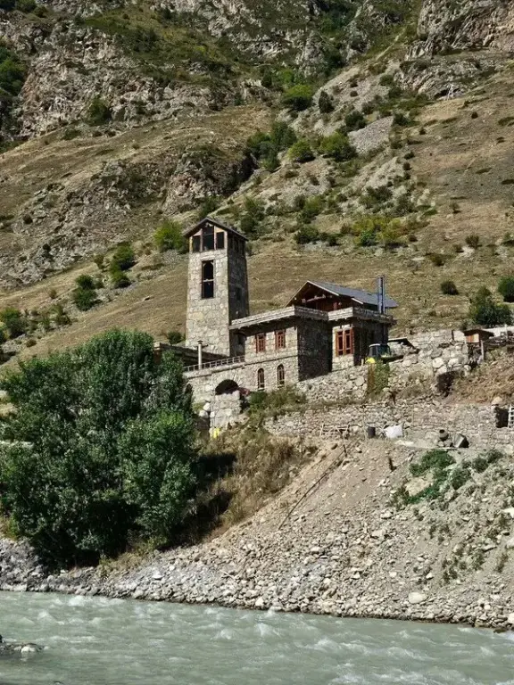 Верхняя Балкария: Гостевой дом Жангуразовых