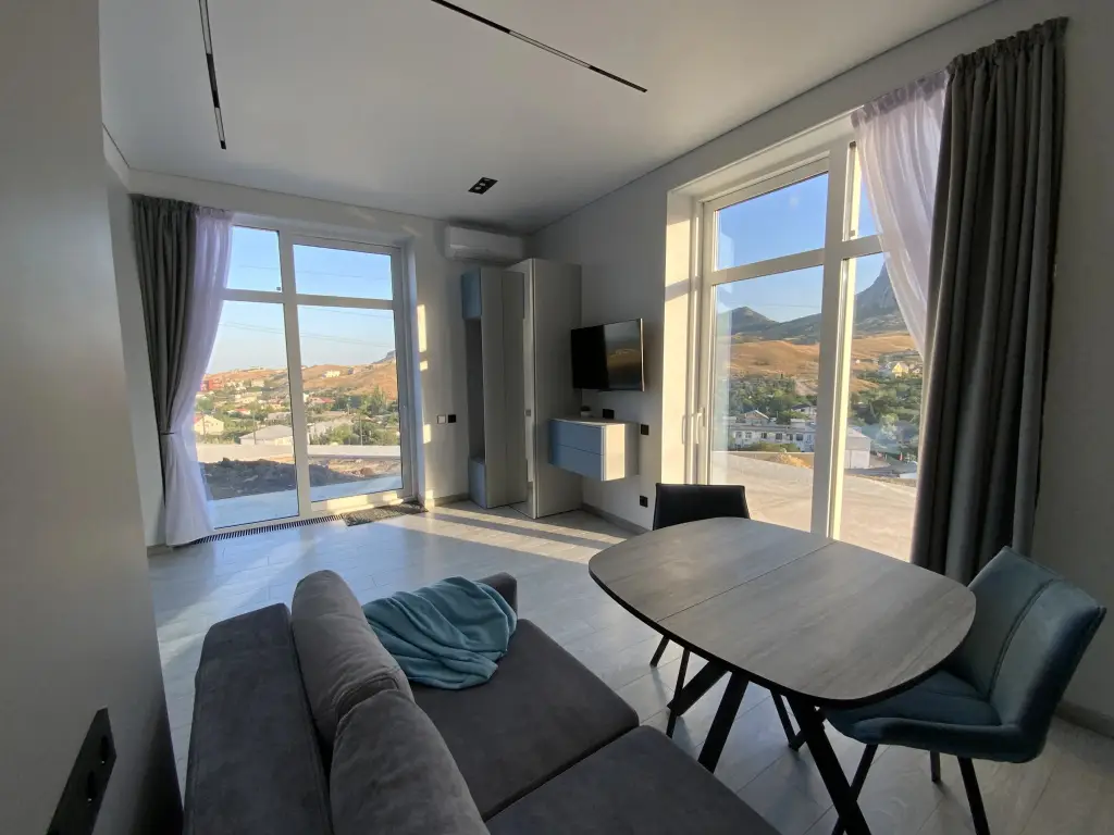 Коктебель: Апартаменты 7 Небо с видом на море и заповедник №2