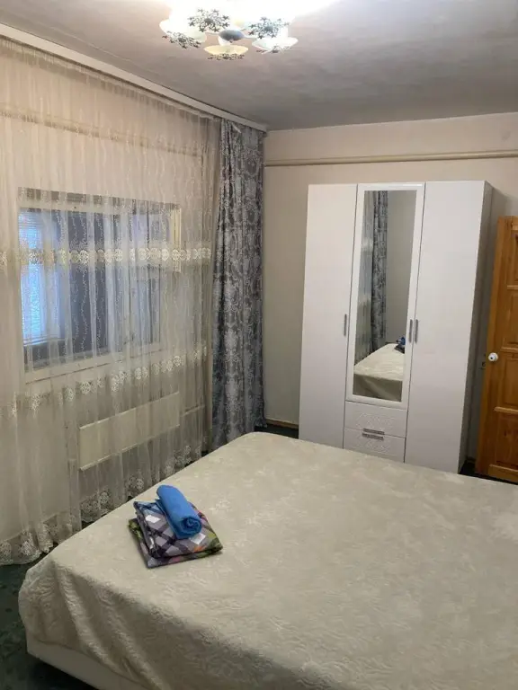 Ноябрьск: Частный Дом Двухэтажный в Микрорайоне Вынгапуровский