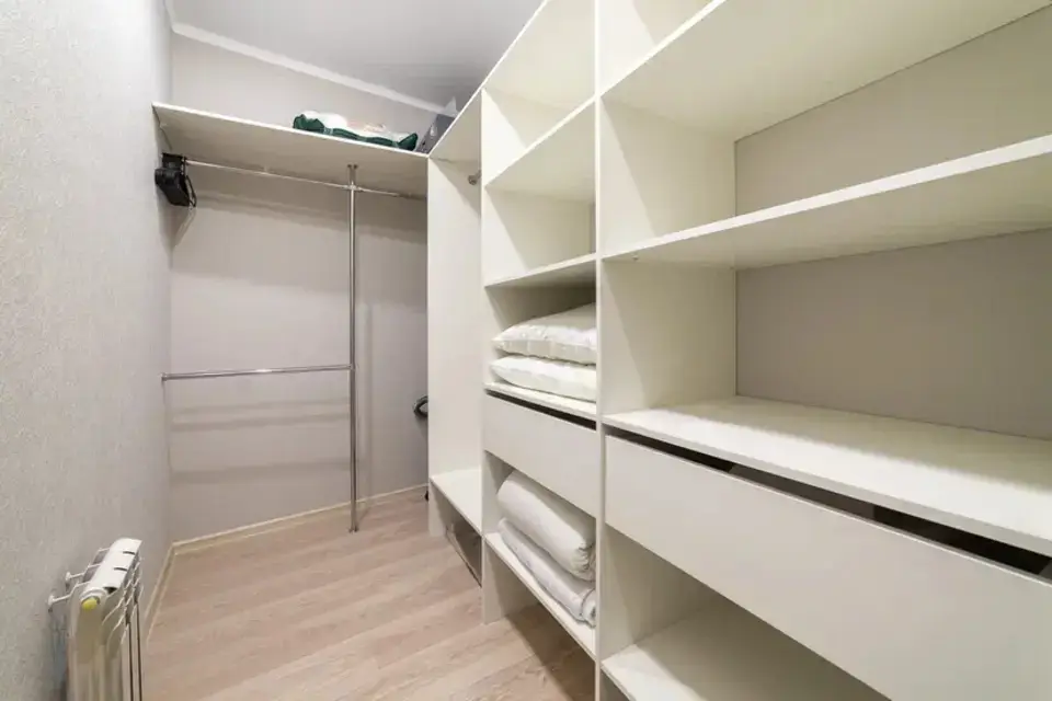 Сочи: Real Apartments (Риал Апартментс) на улице Депутатская 10