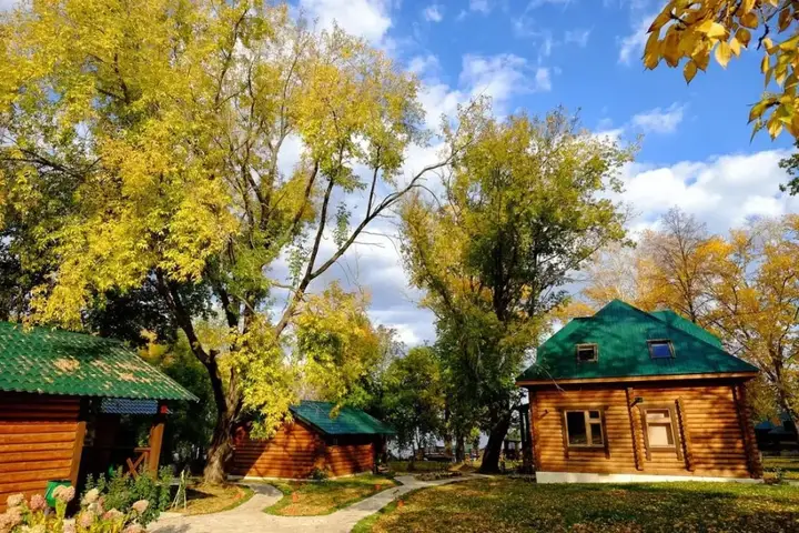 Солнечная Поляна: Кемпинг Лукоморие