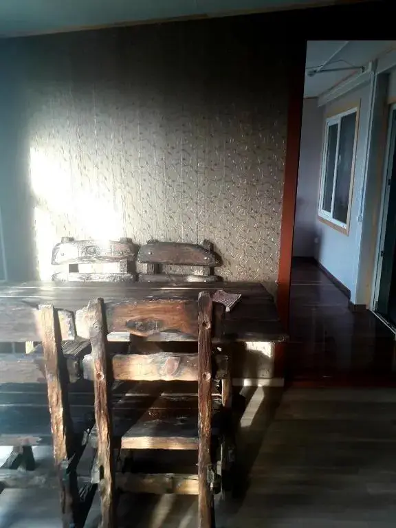 Волхов: Gosti Mayorki