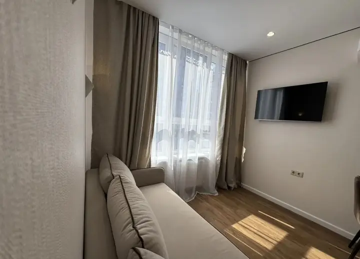 Краснодар: Квартира 1к 45 м² 2 Кровати