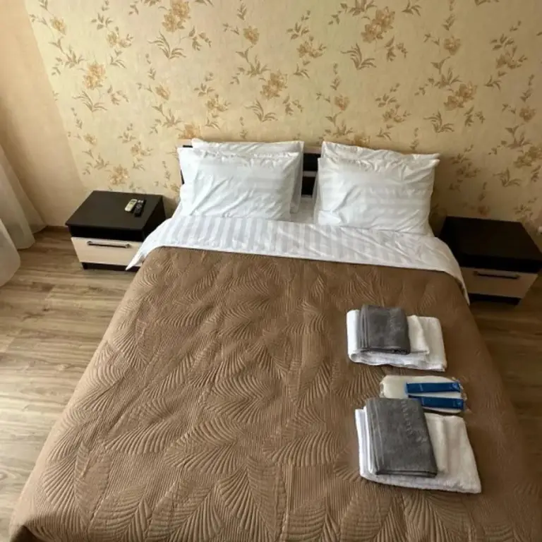 Приморско-Ахтарск: Апартаменты на улице Ленина, 17