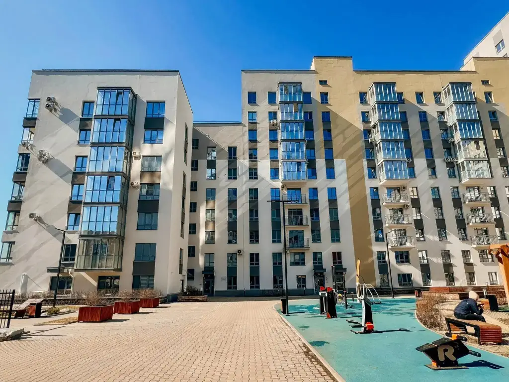 Четыре угла на Максима Горького 155 — фото 1
