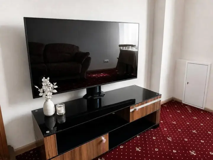 Москва: Moment House (Момент Хаус) Марксистская 9