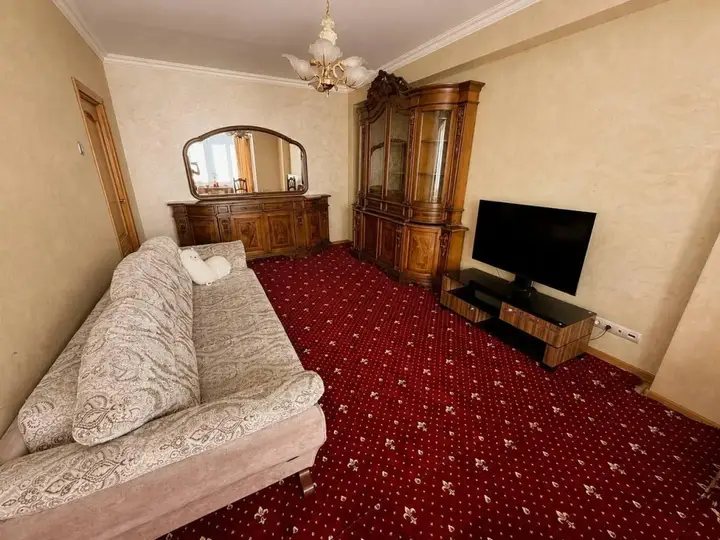 Москва: Moment House (Момент Хаус) Марксистская 9