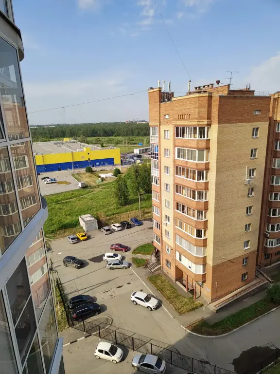 Современная студия в стиле лофт на 10-м этаже — фото 1