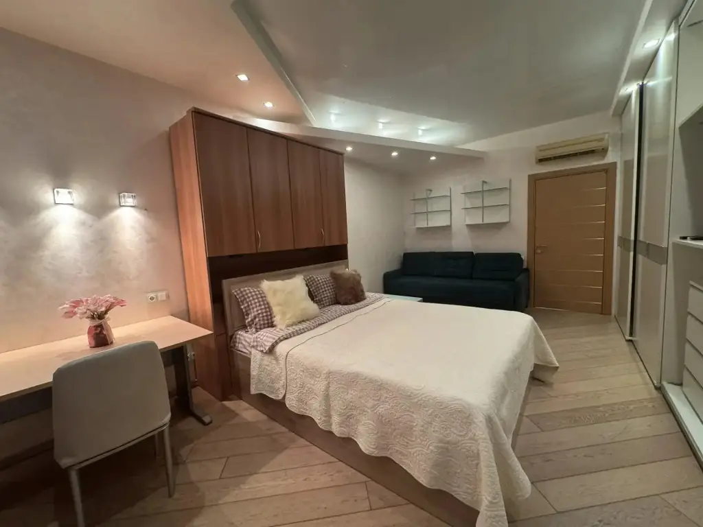 Владивосток: Viahome на улице Кирова 25