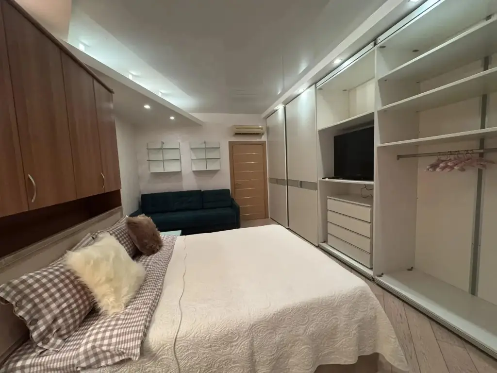 Владивосток: Viahome на улице Кирова 25