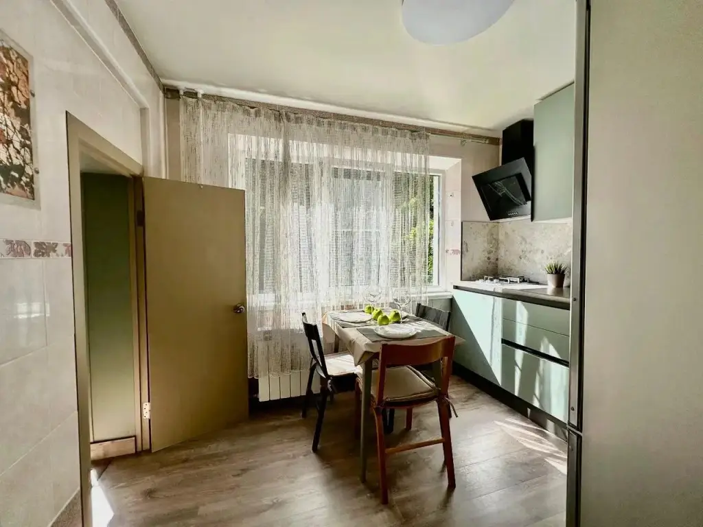Сочи: Sun City Apartment (Сан Сити Апартмент) на улице Красноармейская 4