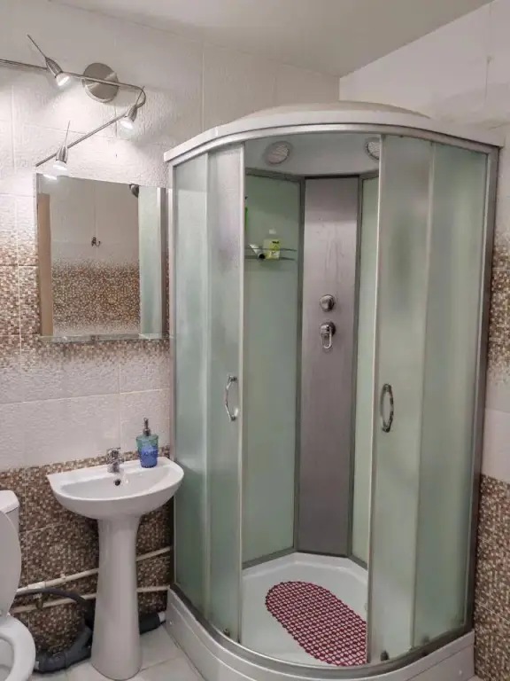 Красноярск: Апартаменты на Калинина, 181