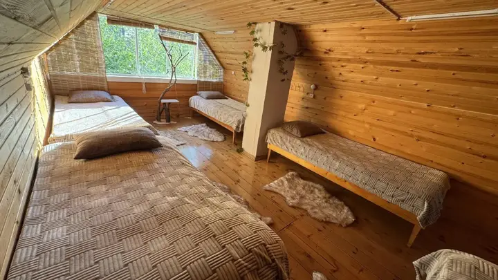 Горячинск: Номера в доме в стиле Art House (Арт Хаус)