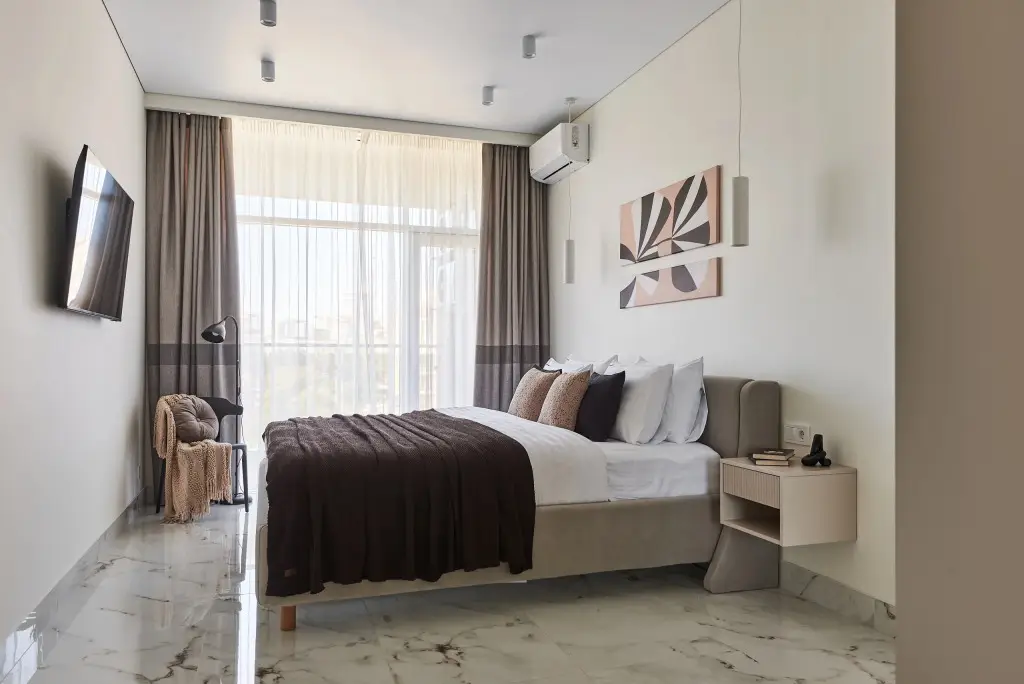 Сочи: Апартаменты Red Apartments Светлана парк Карнелия