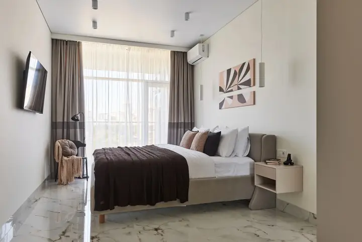 Сочи: Апартаменты Red Apartments Светлана парк Карнелия